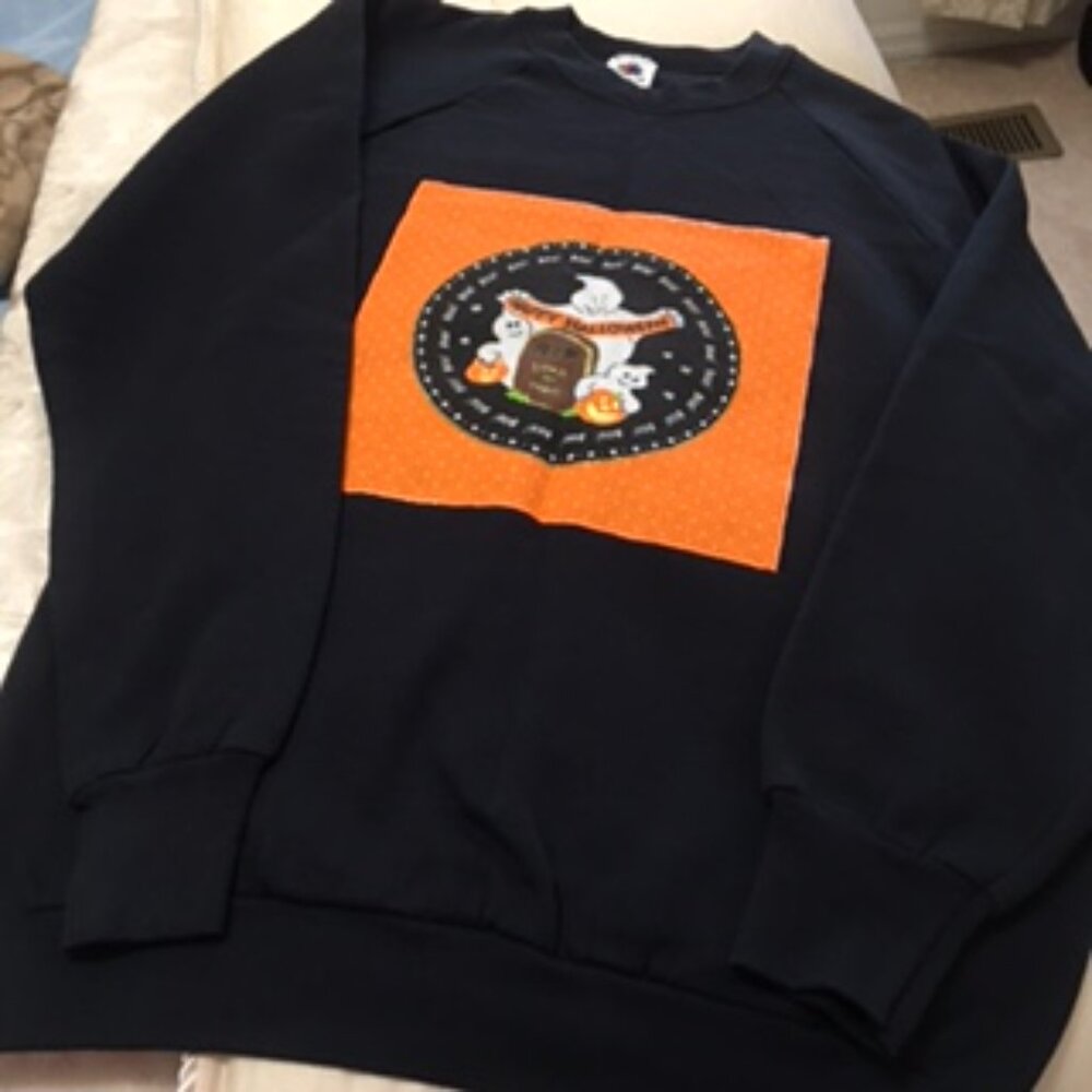 Halloween Sweatshirt  Size Large  Vintage